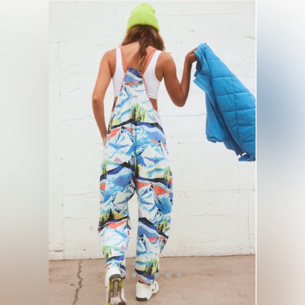 FREE PEOPLE Movement Printed Hot Shot Onesie in Skinic Route Apres Combo - Picture 3 of 6